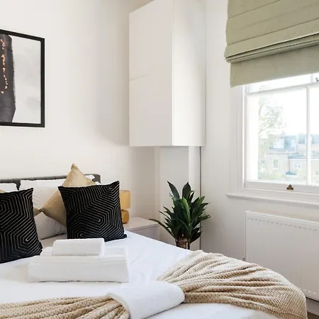 Stunning & Stylish 2 Bed Flat In West London Apartment Exterior photo